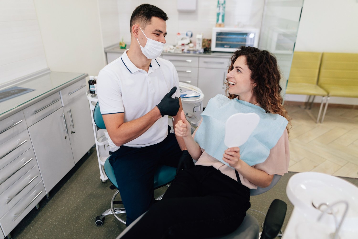 Why Choose a Cosmetic Dentist in Sydney for Perfect Teeth Alignment