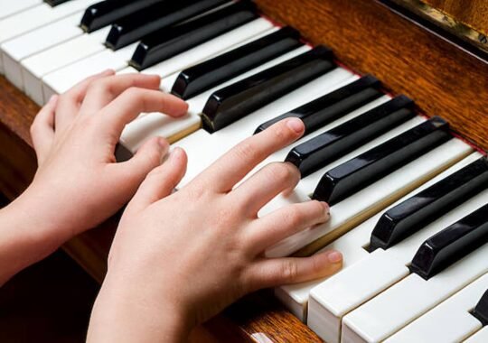 Start Your Piano Journey: Online Lessons