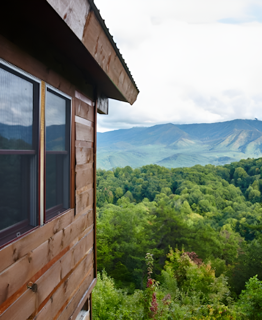 Romantic Mountain Retreats: Tips for Couples Escaping to Pigeon Forge