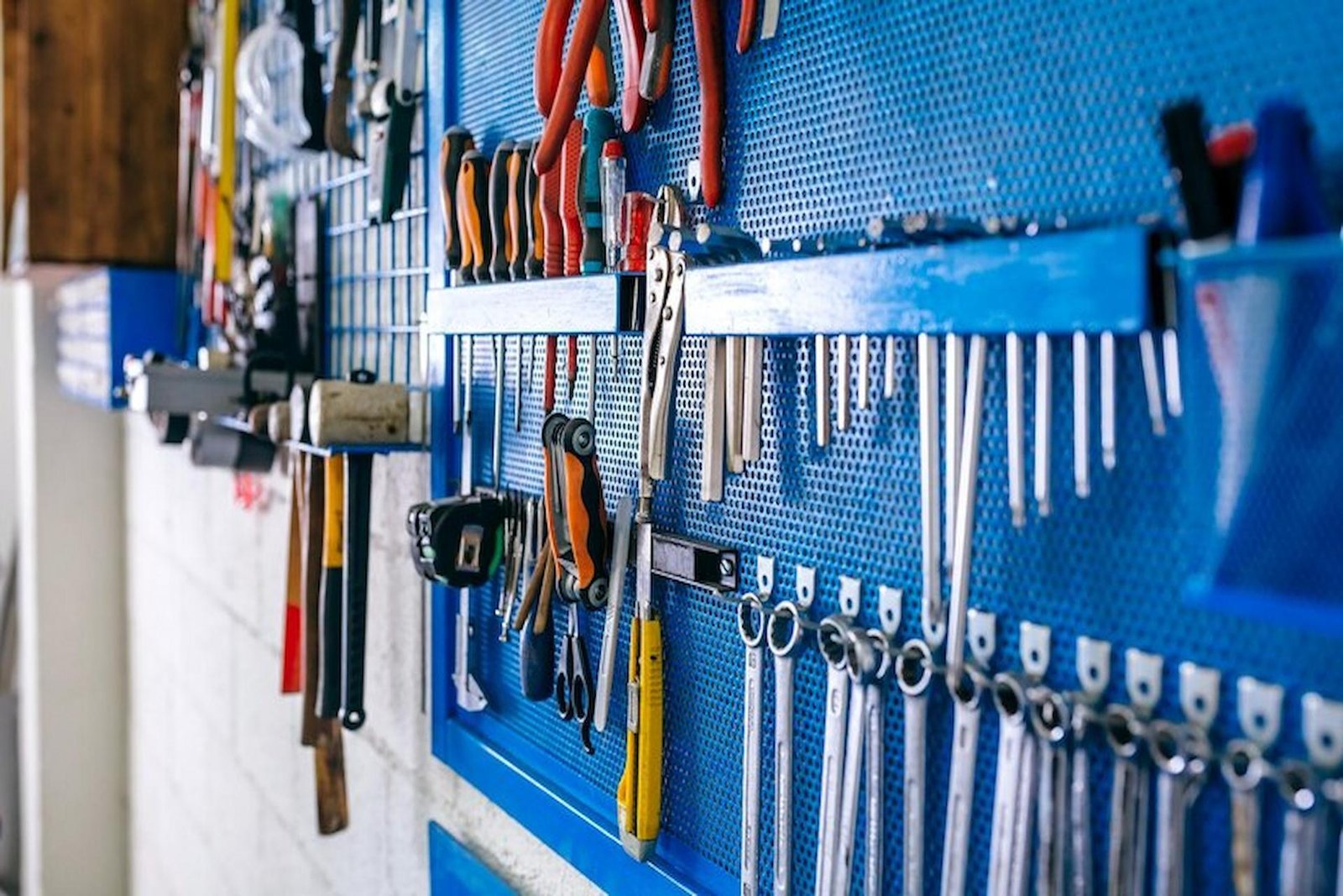 How to Choose the Right Online Tool Store for Tradespeople