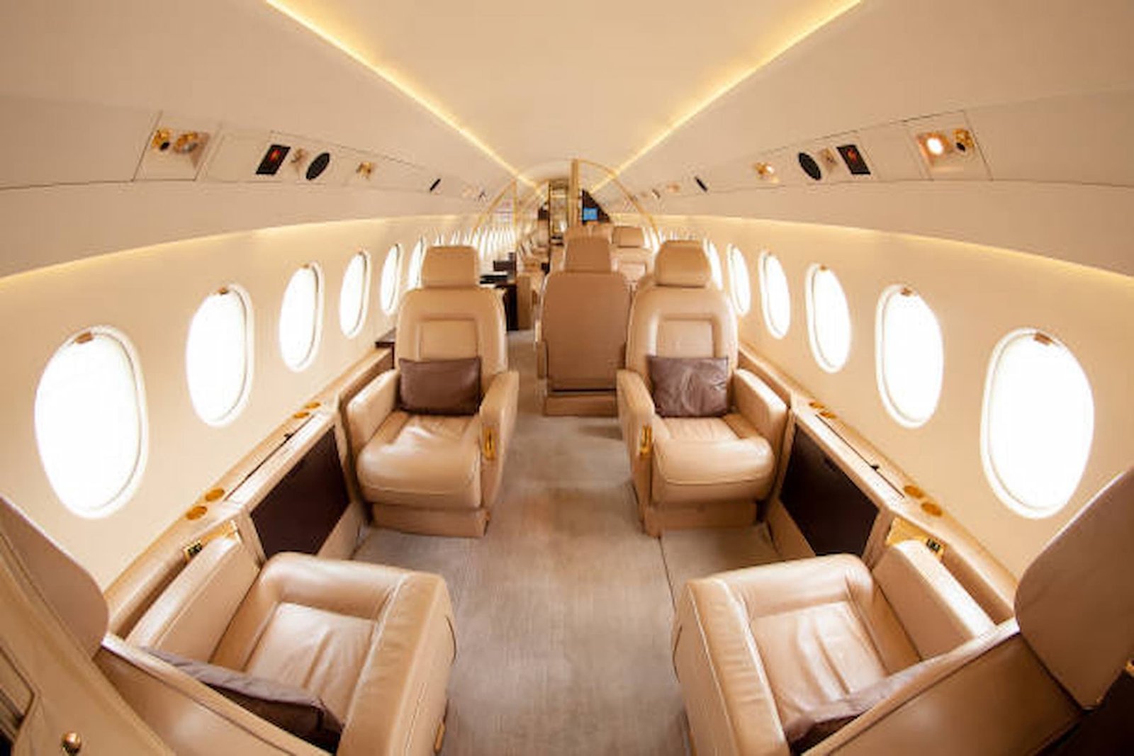 The Allure of Private Jet Travel: Luxury Meets Convenience